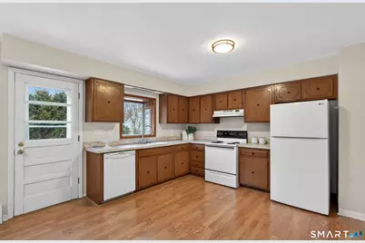 213 Seaside Avenue, Milford, CT 06460 - Photo 7