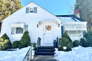 253 Kneeland Rd, New Haven, CT 06512 - Photo 1