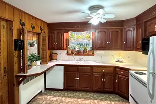 253 Kneeland Rd, New Haven, CT 06512 - Photo 5