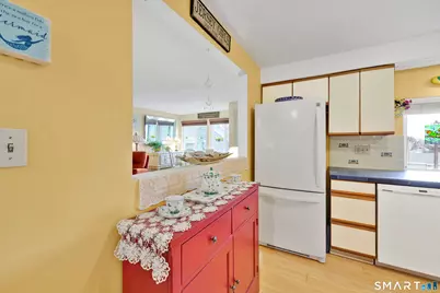 260 Brittany Farms Road #APT B, New Britain, CT 06053 - Photo 19