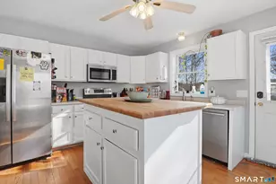 17 Vine St, Putnam, CT 06260 - Photo 3