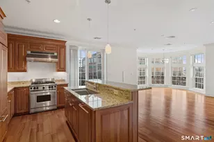 85 Memorial Rd, West Hartford, CT 06107 - Photo 15