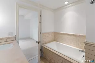 85 Memorial Rd, West Hartford, CT 06107 - Photo 23