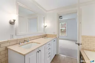 85 Memorial Rd, West Hartford, CT 06107 - Photo 21