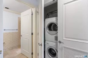 85 Memorial Rd, West Hartford, CT 06107 - Photo 27