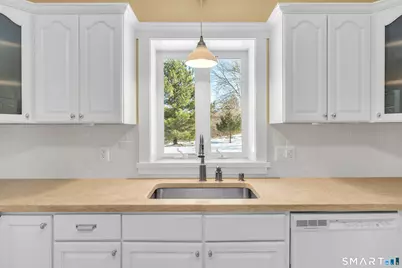 70 Wildwood Avenue, Madison, CT 06443 - Photo 9