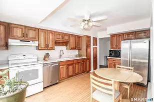 24 Prospect Dr, Brookfield, CT 06804 - Photo 9