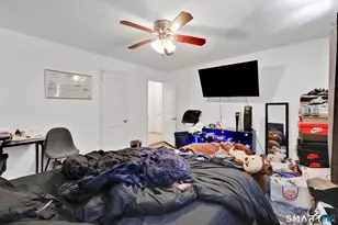 11 Stratfield Pl, Bridgeport, CT 06606 - Photo 17