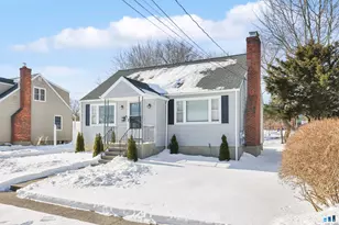 11 Stratfield Pl, Bridgeport, CT 06606 - Photo 3