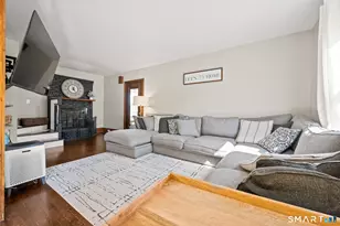 18 Oak St, Plymouth, CT 06786 - Photo 5