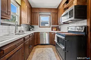 18 Oak St, Plymouth, CT 06786 - Photo 13