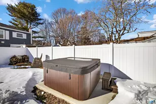 22 Woodlawn Ave, Waterford, CT 06385 - Photo 33