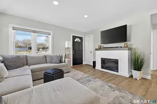 22 Woodlawn Ave, Waterford, CT 06385 - Photo 7