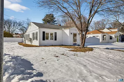 22 Woodlawn Avenue, Waterford, CT 06385 - Photo 3