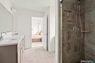 79 Cambridge Court #79, Simsbury, CT 06070 - Photo 17