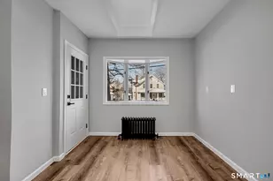 1054 Cooke St, Waterbury, CT 06704 - Photo 23