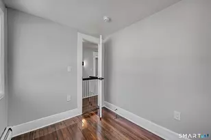 1054 Cooke St, Waterbury, CT 06704 - Photo 21