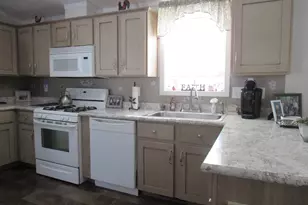 7 Blueberry Ln, Plymouth, CT 06786 - Photo 7