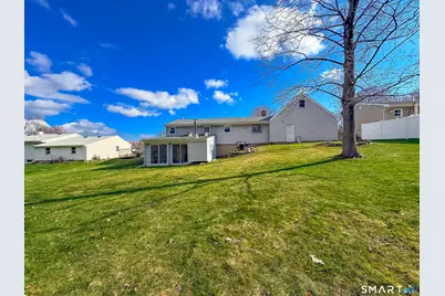 27 Londonderry Drive, Wallingford, CT 06492 - Photo 21