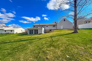 27 Londonderry Dr, Wallingford, CT 06492 - Photo 21