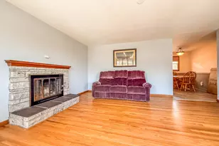 27 Londonderry Dr, Wallingford, CT 06492 - Photo 5