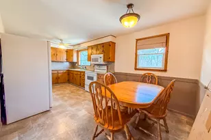 27 Londonderry Dr, Wallingford, CT 06492 - Photo 3