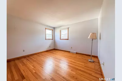 27 Londonderry Drive, Wallingford, CT 06492 - Photo 7