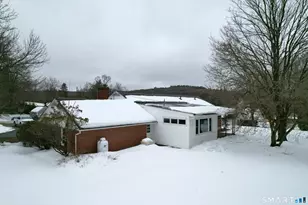 35 Glendale Ave, Winchester, CT 06098 - Photo 5