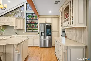 320 Chestnut Hill Rd, Stamford, CT 06903 - Photo 15