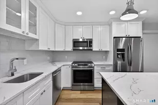 32-1/2 Village Rd, Milford, CT 06460 - Photo 3