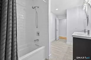 32-1/2 Village Rd, Milford, CT 06460 - Photo 13