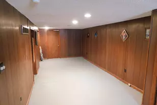 34 Cornwall Dr, Windsor Locks, CT 06096 - Photo 11