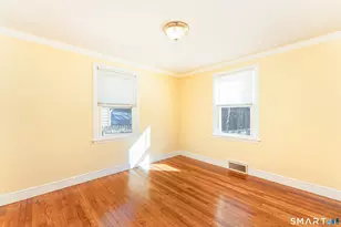 438 Atwood Ave, Waterbury, CT 06705 - Photo 9