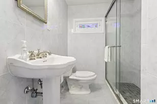 1010 Ocean Ave, West Haven, CT 06516 - Photo 17