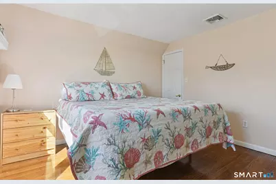 1010 Ocean Avenue, West Haven, CT 06516 - Photo 15