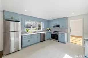 6 Heritage Ln, Simsbury, CT 06070 - Photo 7