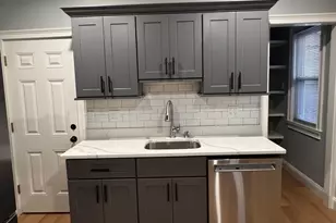 162 Fox St, Bridgeport, CT 06605 - Photo 3