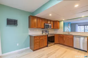 13 Clubhouse Dr, Woodbury, CT 06798 - Photo 5