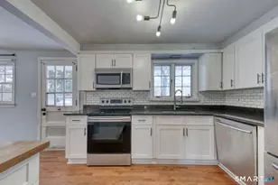 11 Sunrise Dr, Vernon, CT 06066 - Photo 9