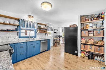 9 Hale Road, Enfield, CT 06082 - Photo 13