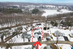 43 Bateswood Rd, Waterbury, CT 06706 - Photo 3