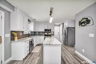 11 Kazersky Dr, Wallingford, CT 06492 - Photo 5