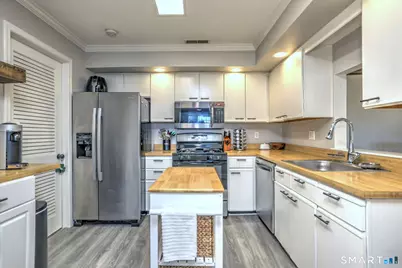 50 Greenview Lane #50, Milford, CT 06461 - Photo 7