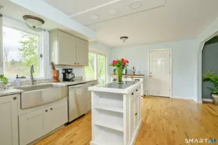 221 Quasset Rd, Pomfret, CT 06259 - Photo 9