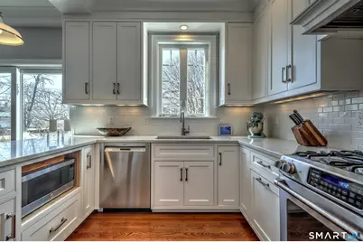 30 Narrow Street, Fairfield, CT 06824 - Photo 19