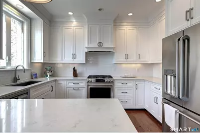 30 Narrow Street, Fairfield, CT 06824 - Photo 17