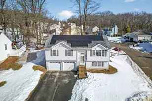 19 Running Brook Dr, Waterbury, CT 06704 - Photo 5