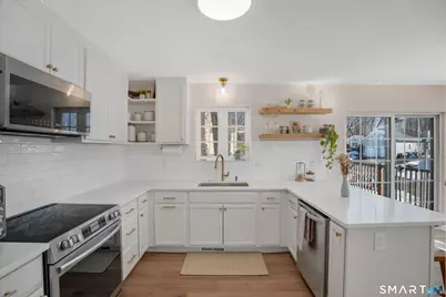 19 Running Brook Drive, Waterbury, CT 06704 - Photo 11