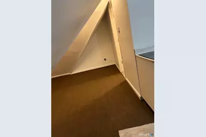 537 Hollister Avenue, Bridgeport, CT 06607 - Photo 13