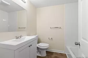 86 Howe St, New Haven, CT 06473 - Photo 21